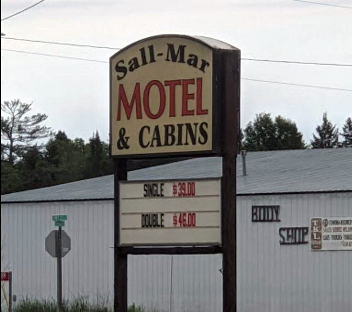 Sall-Mar Resort (Sal-Mar Court) - Web Listing (newer photo)